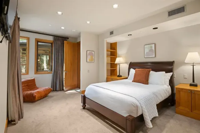 Wing 1 bedroom 3 with queen bed.