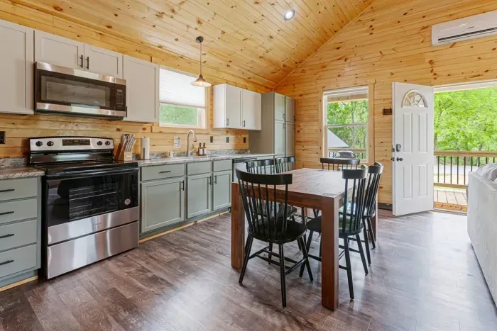 The Woodlands dining area perfect for the whole group