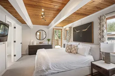 Elevated Hideaway - image 10 of 21