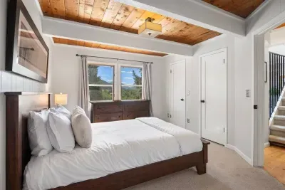 Elevated Hideaway - image 12 of 21