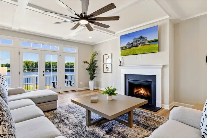 Private Pointe - image 2 of 13