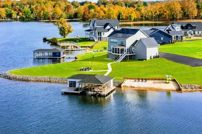 Private Pointe - image 1 of 13