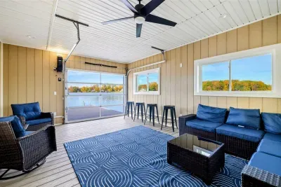 Private Pointe - image 11 of 13