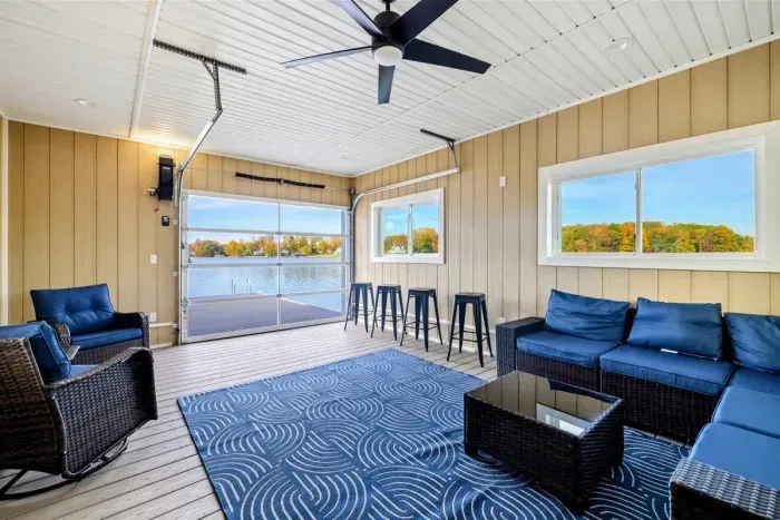 Private Pointe - image 11 of 13