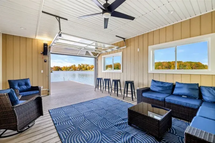 Private Pointe - image 5 of 13