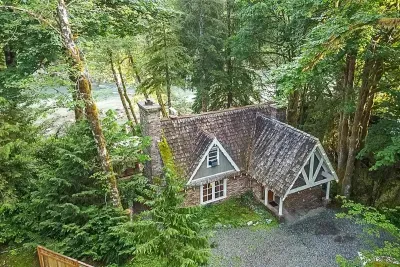 Stilly River Haus - image 11 of 12
