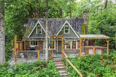 Stilly River Haus - image 5 of 12