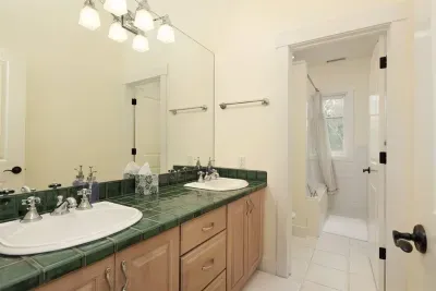 River Valley Retreat Suite Homes in Aspen - image 25 of 41