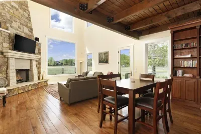 River Valley Retreat Suite Homes in Aspen - image 23 of 41
