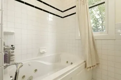 River Valley Retreat Suite Homes in Aspen - image 26 of 41