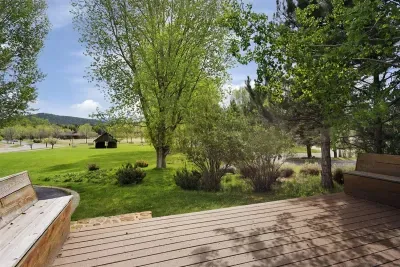River Valley Retreat Suite Homes in Aspen - image 19 of 41