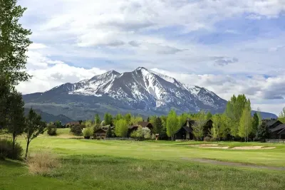 River Valley Retreat Suite Homes in Aspen - image 37 of 41