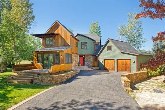 River Valley Retreat Suite Homes in Aspen