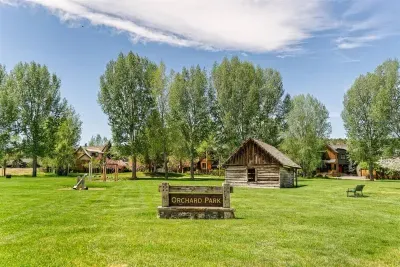 River Valley Retreat Suite Homes in Aspen - image 30 of 41