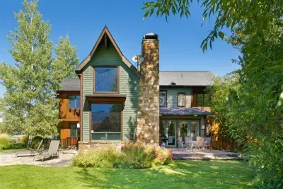 River Valley Retreat Suite Homes in Aspen - image 21 of 41