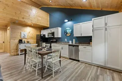 Oar Cabin - image 19 of 32