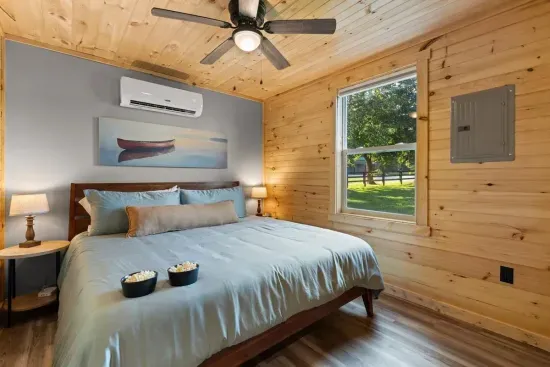 Oar Cabin