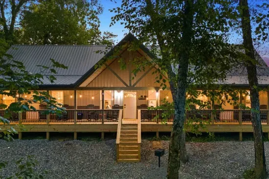 Oar Cabin