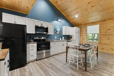 Oar Cabin - image 11 of 32