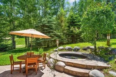 The Lupine Estate - image 14 of 44