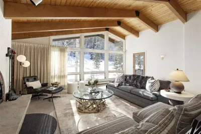 The Lupine Estate - image 31 of 44