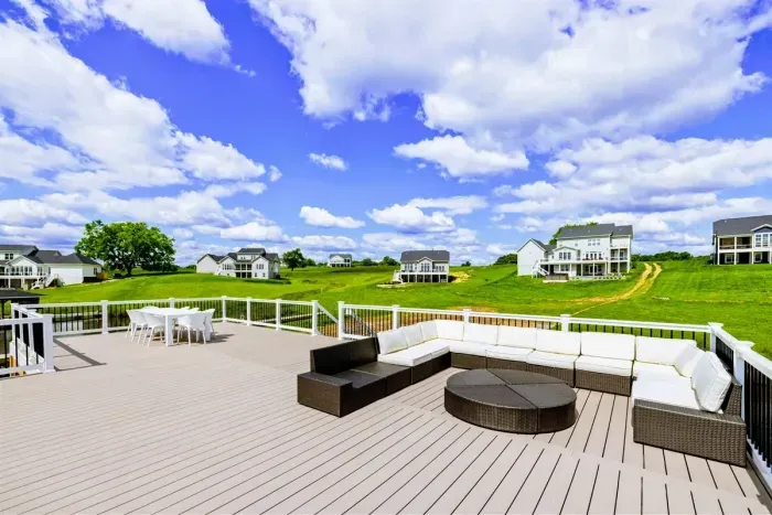 Rock Island Luxury - image 9 of 12