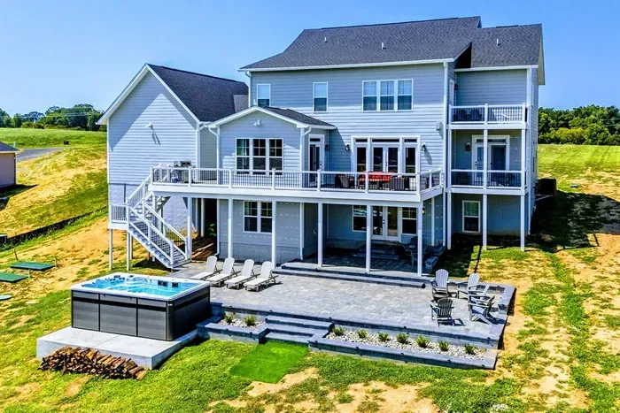 Rock Island Luxury - image 1 of 12