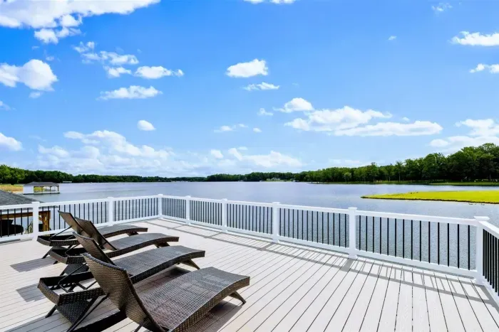 Rock Island Luxury - image 4 of 12