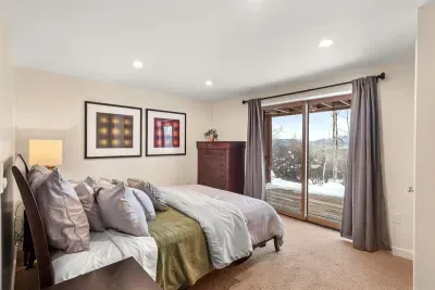 The Sun King Chalet - image 14 of 33