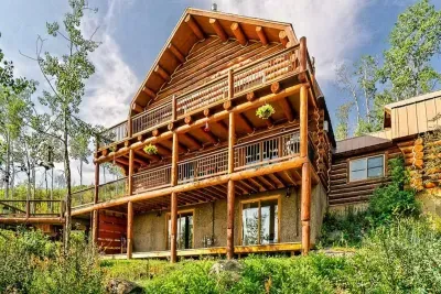 The Sun King Chalet - image 26 of 33
