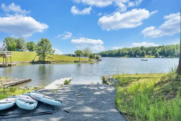 Vista Pointe Estate - image 7 of 12