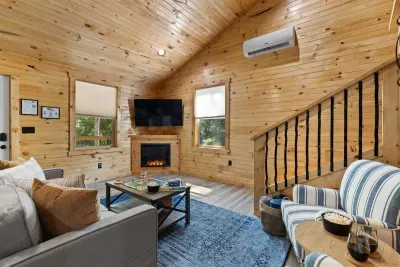 Anchor Cabin - image 19 of 35
