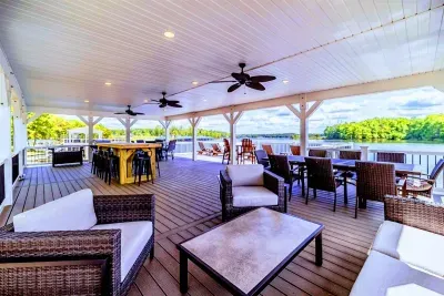 Private Paradise - image 10 of 12