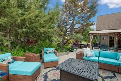 Artful Mountain Estate - image 13 of 45