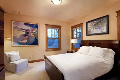 Artful Mountain Estate - image 20 of 45