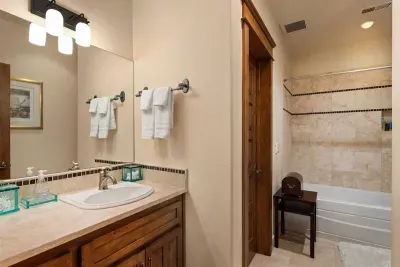 Artful Mountain Estate - image 23 of 45