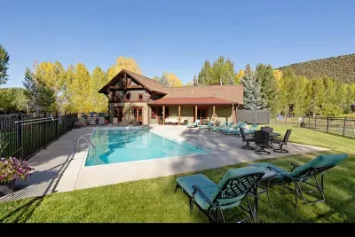 Artful Mountain Estate - image 33 of 45